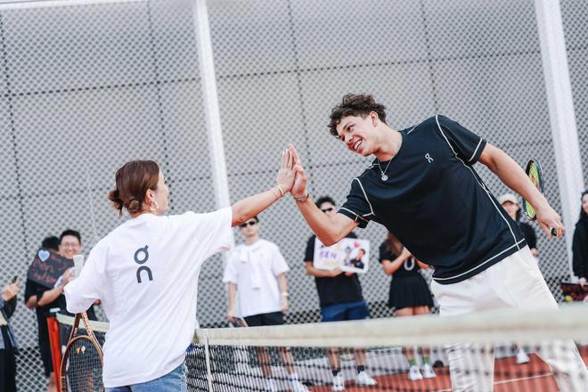 在其防守被 在其防守被