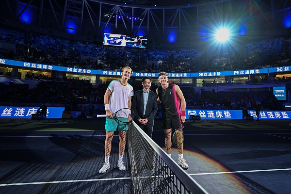 进而压制了 进而压制了