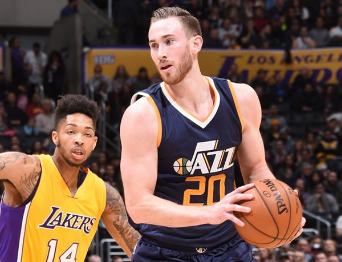 的三板斧滚 的三板斧滚